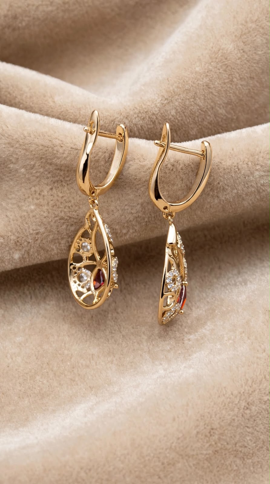 Majesty Red Teardrop Filigree Earrings