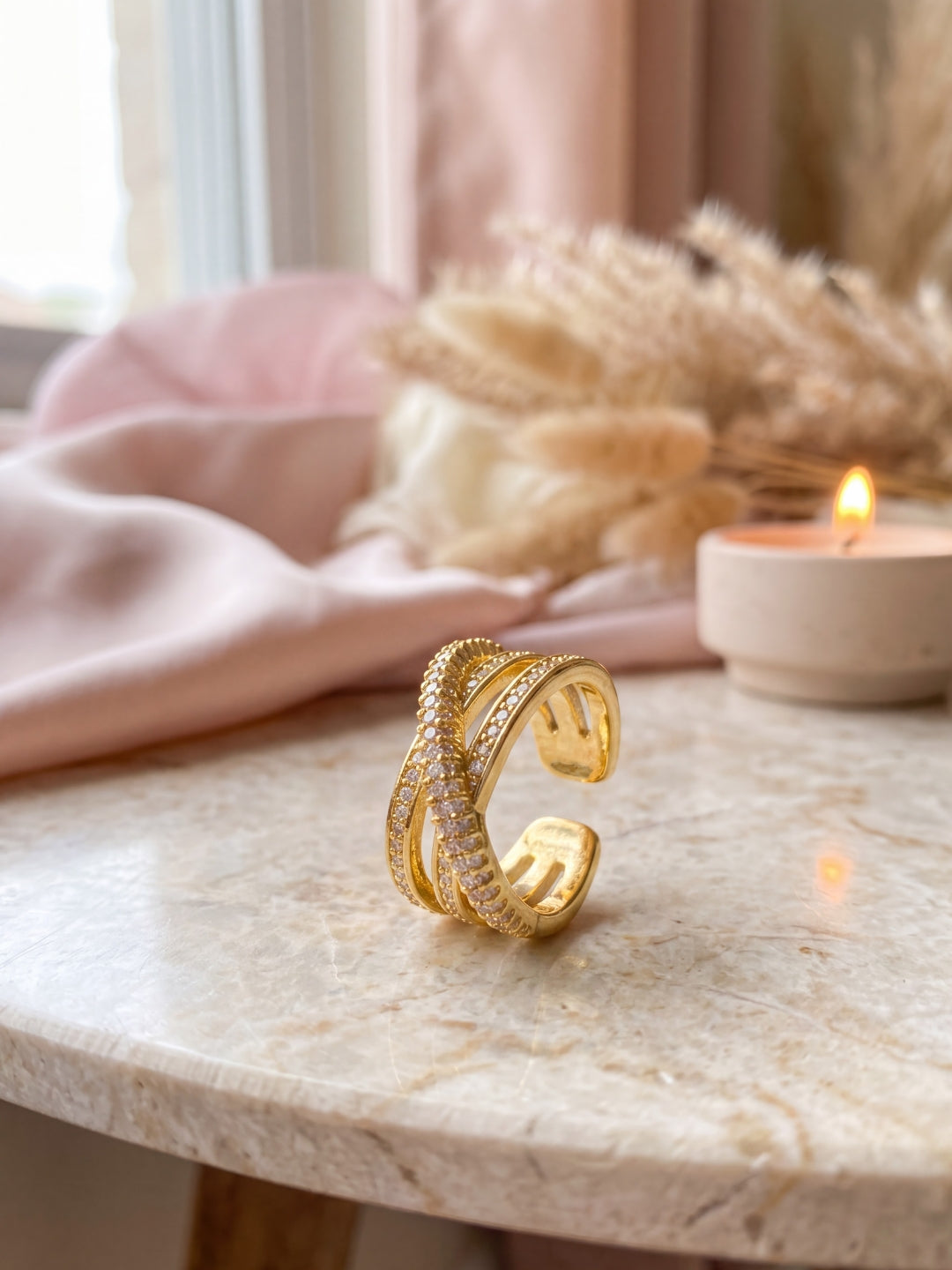 Luxe Bold Criss-Cross Ring