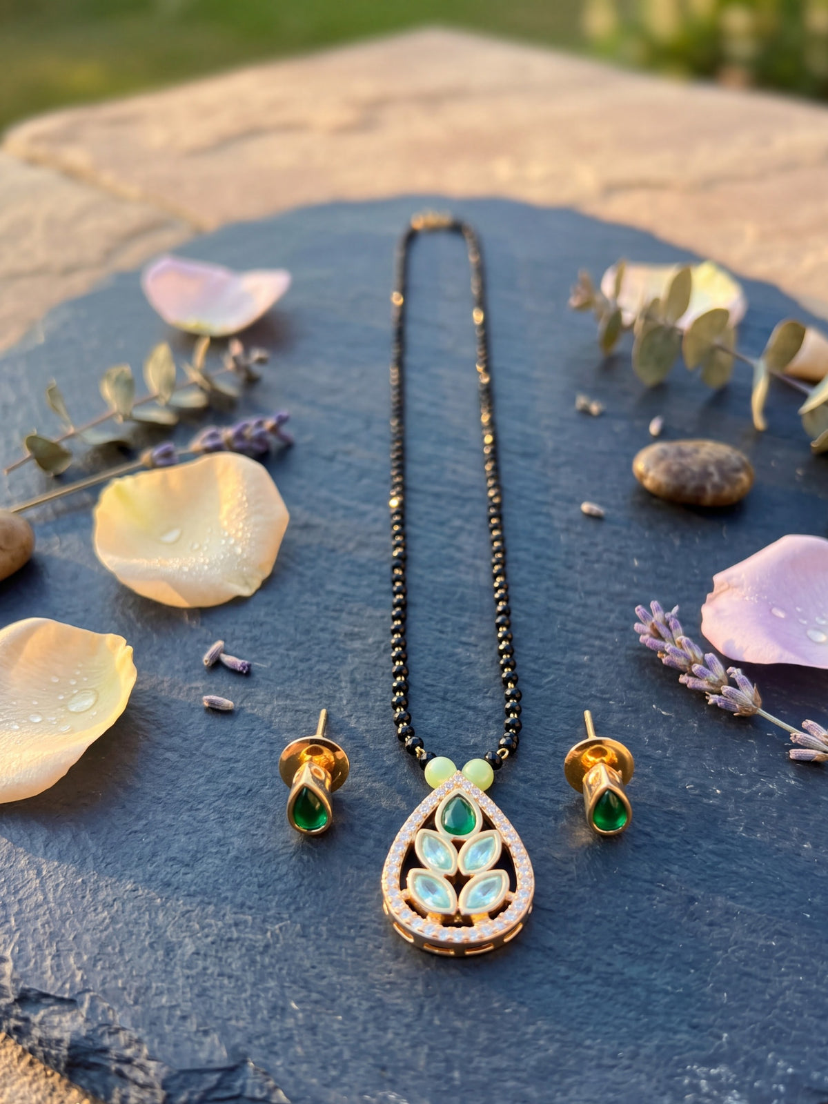 Kanak Green Teardrop Stone Mangalsutra