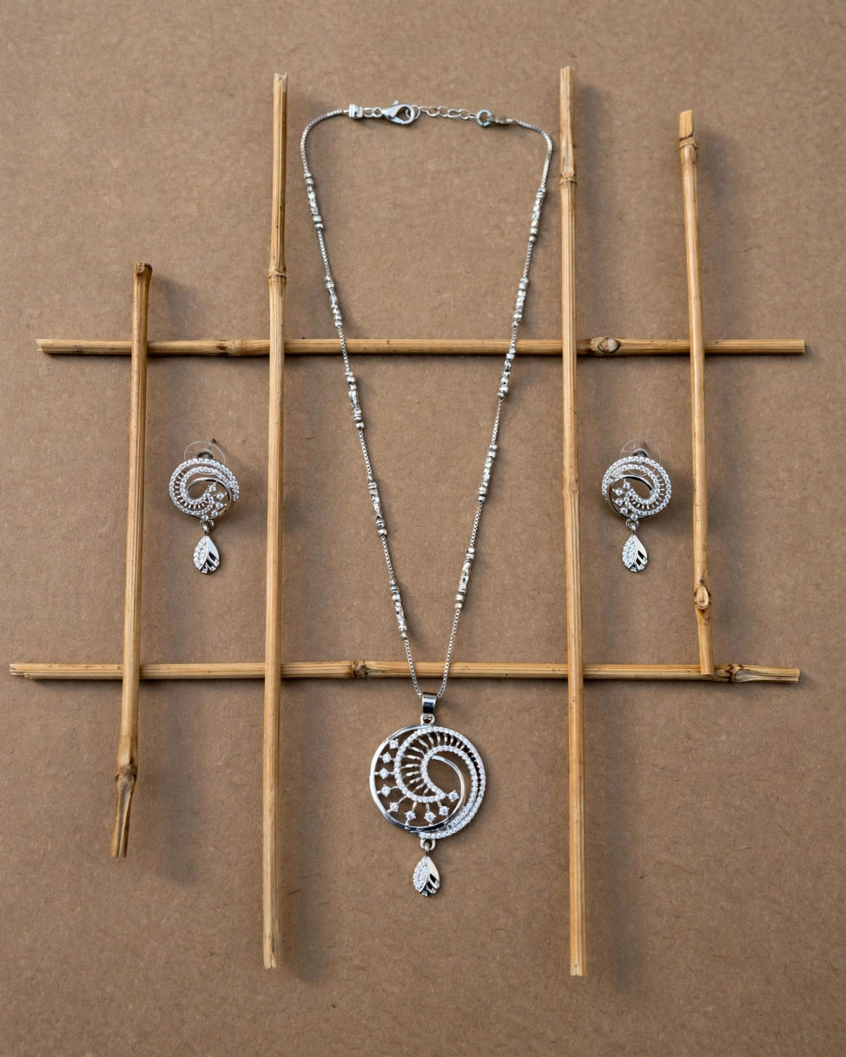 Silver Swirl Radiance Necklace Set