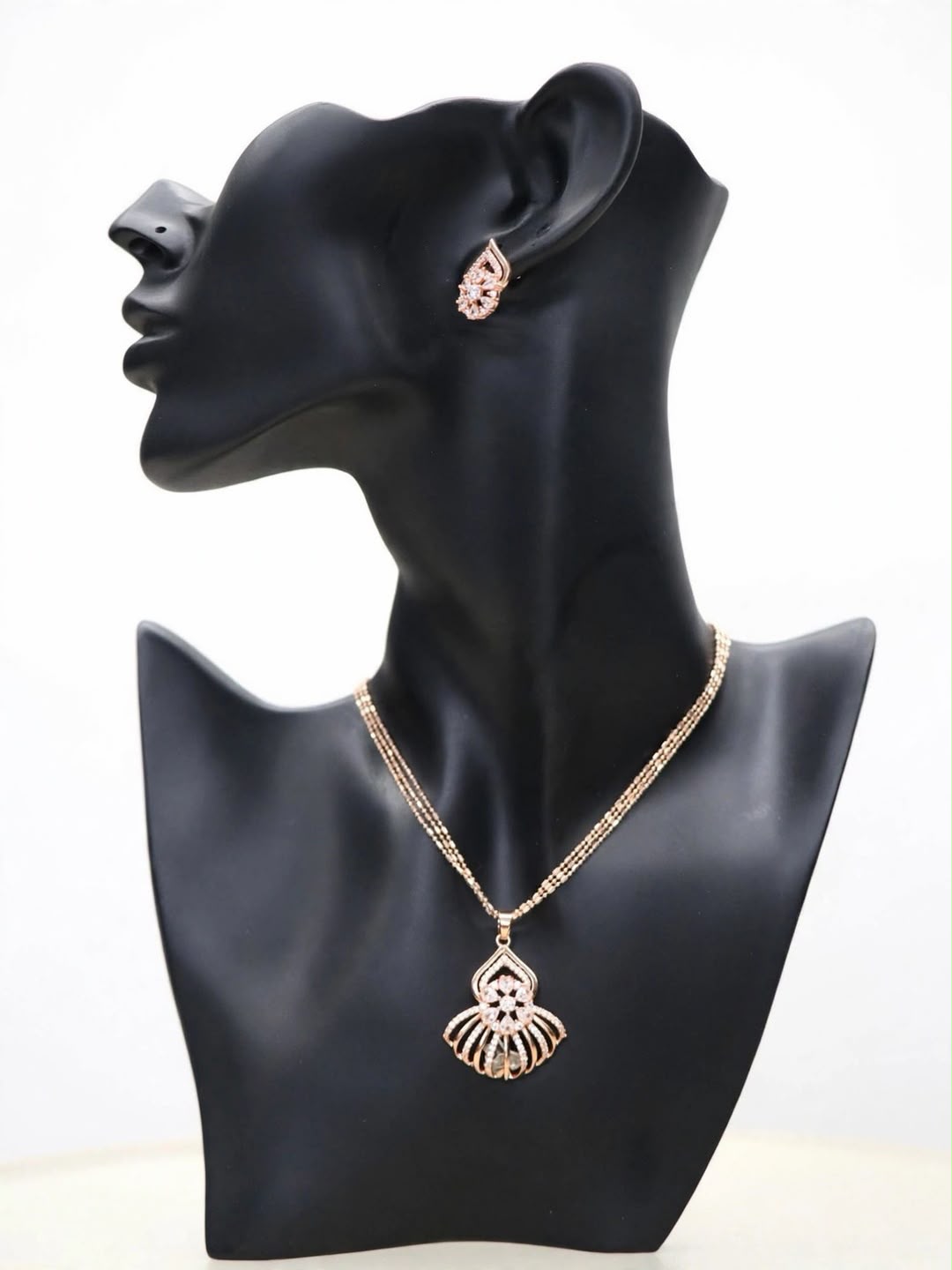 Rose Floral Double-Layer Necklace Set