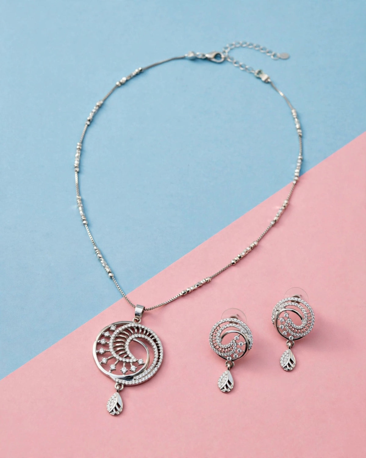 Silver Swirl Radiance Necklace Set