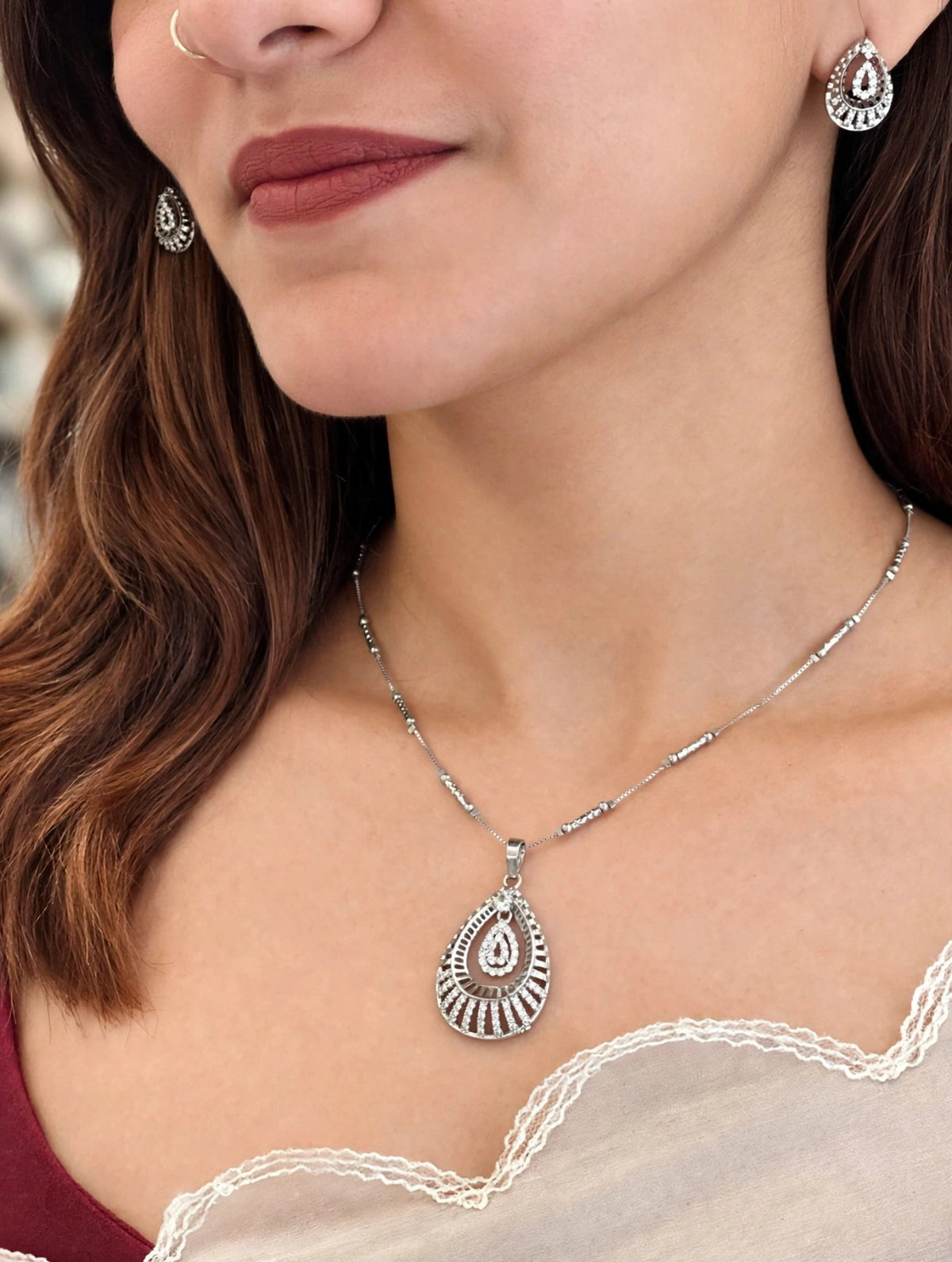 Silver Teardrop Elegance Necklace Set