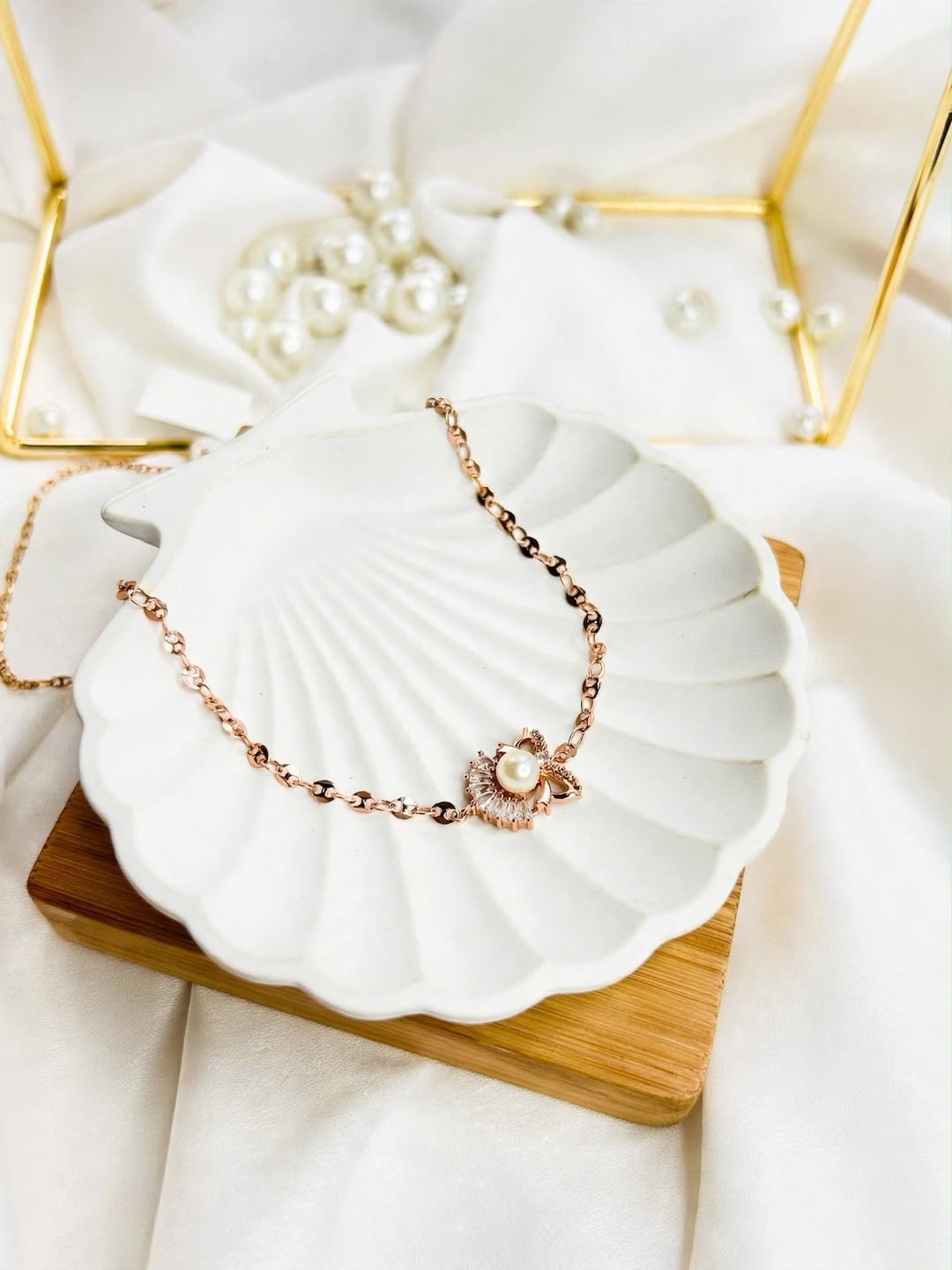 Rose Floral Pearl Link Bracelet