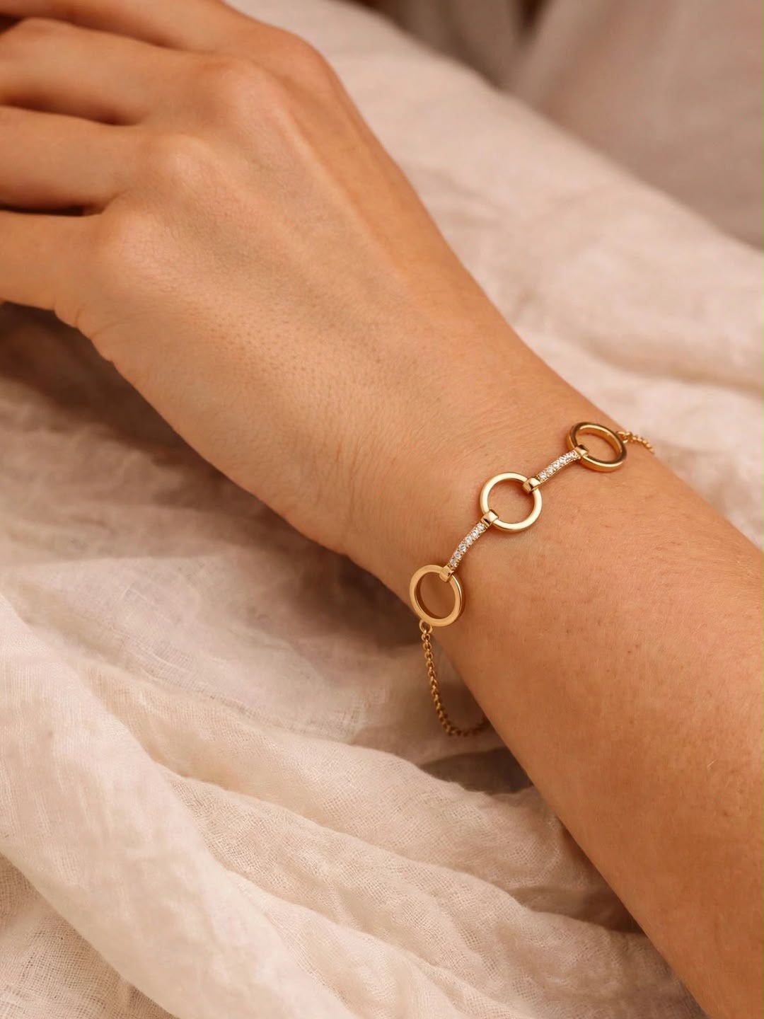 Golden Oval Link Stone Bracelet