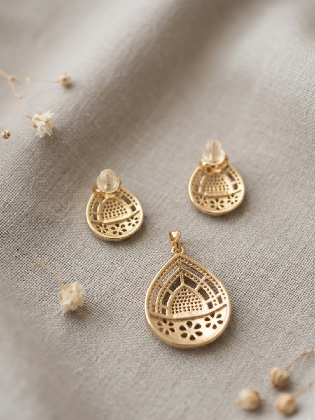 Lumi Teardrop Pavé Floral Pendant Set