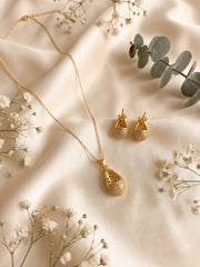 Berry Shine Teardrop Necklace Set
