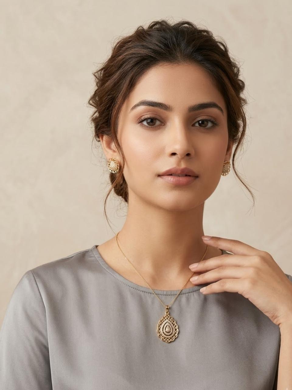 Nyra Teardrop Filigree Pendant Set