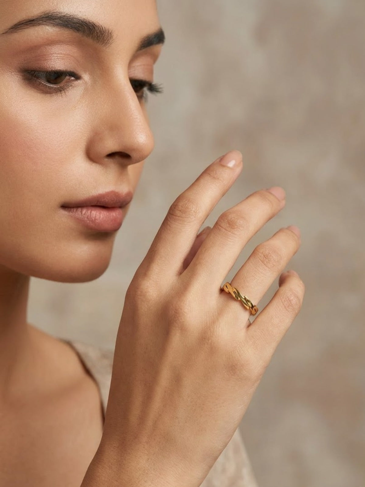 Twinkle Chain Link Band Ring