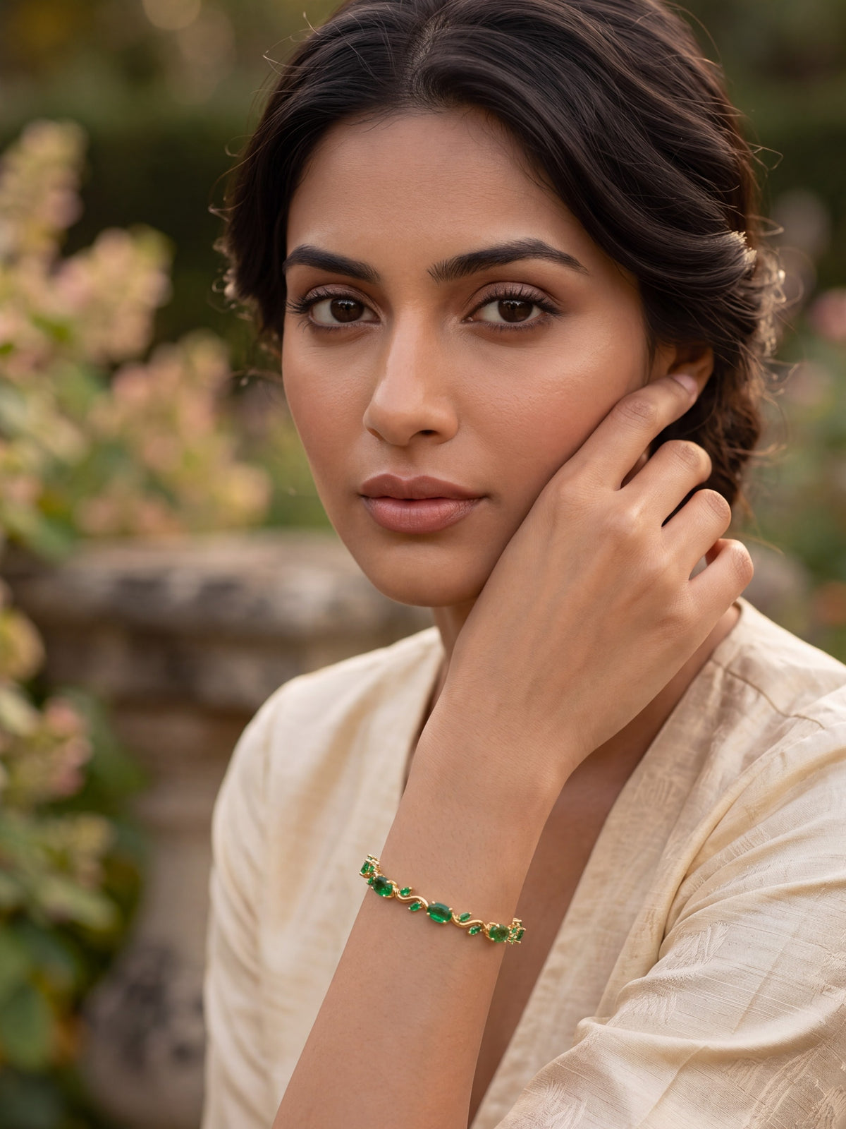 Tulip Love Emerald Bracelet