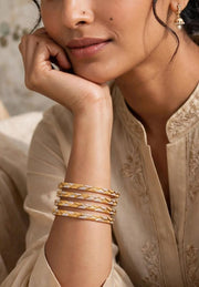 Vani Leaf Pattern Dual-Tone Bangle Set