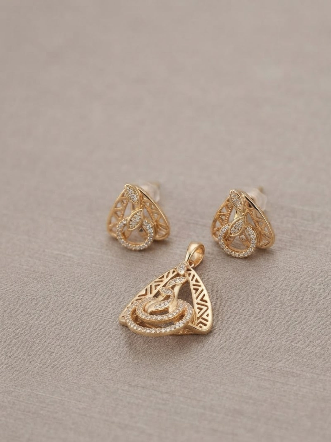 Roselle Geometric Triangle Pendant Set