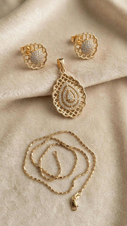 Nyra Teardrop Filigree Pendant Set