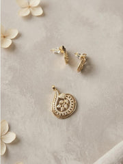 Zoya Teardrop Floral Pendant Set