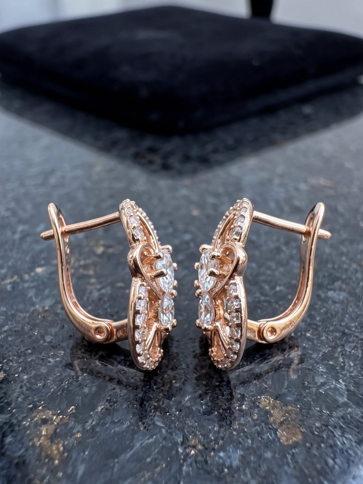 Bold Flora White Flower Hoop Earrings