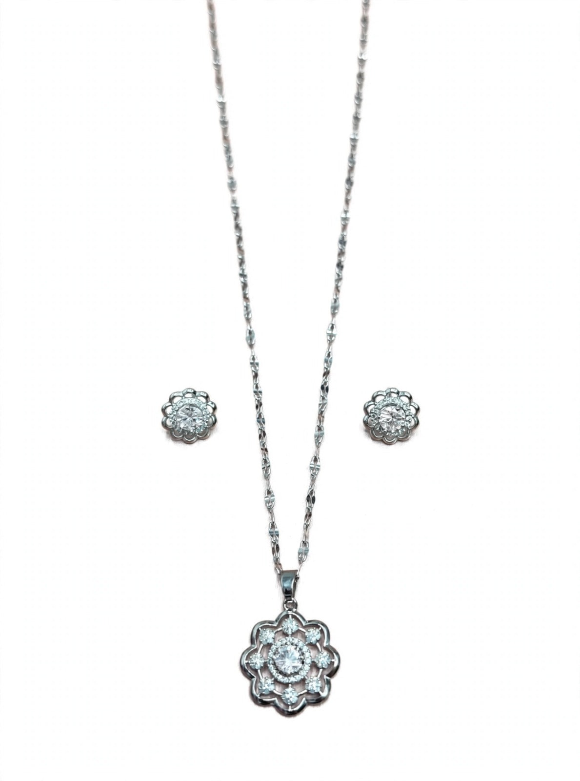 Silver Floral Radiance Necklace Set