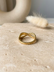 Infinity Twist Pavé Ring