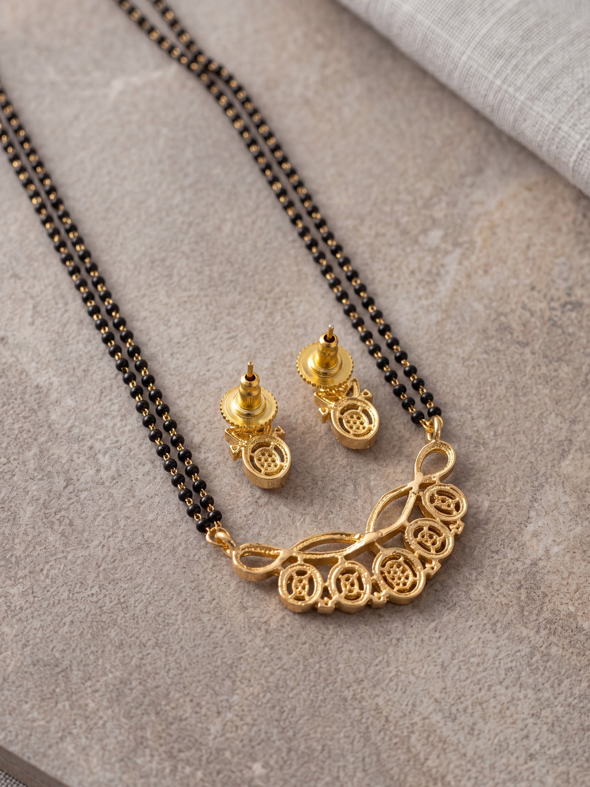Rasika Curved Floral Mangalsutra Set