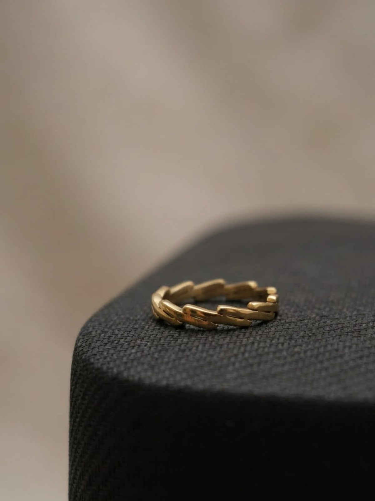 Twinkle Chain Link Band Ring