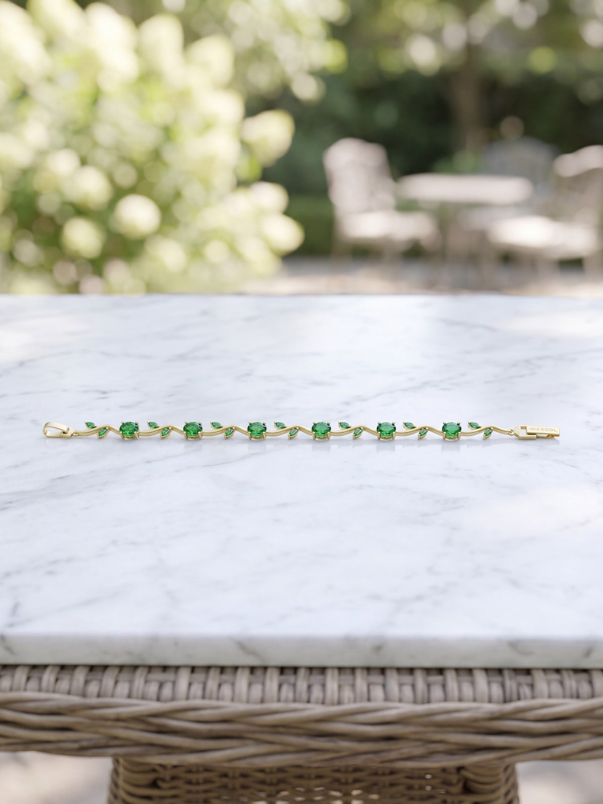 Tulip Love Emerald Bracelet