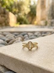 Radiance Pearl Clover Ring