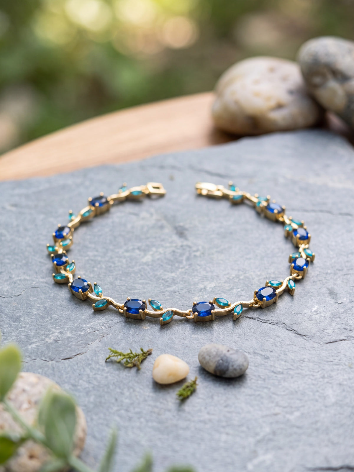 Tulip Love Sapphire Blue Bracelet