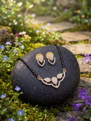 Pari Three-Leaf Floral Mangalsutra Set
