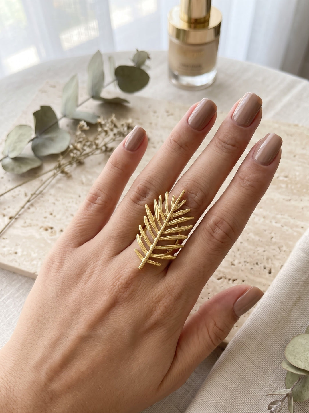 Rich Leaf Openwork Statement Ring
