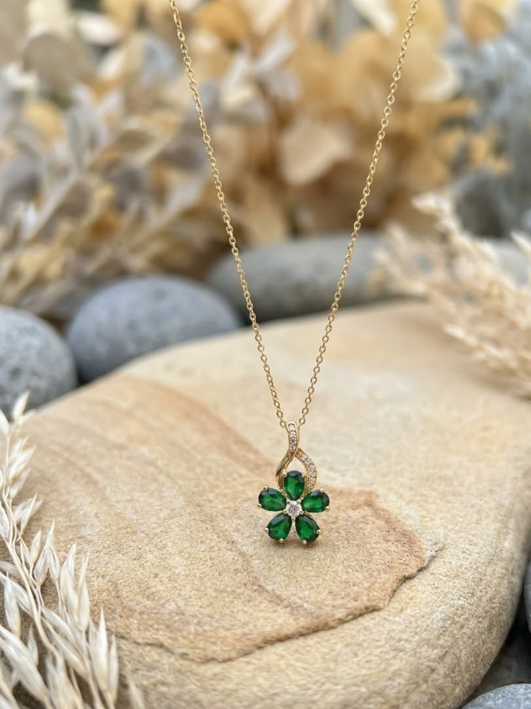 Emerald Clover Bloom Pendant Necklace
