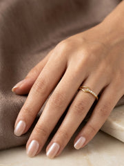 Mono Intertwined Wave Crystal Ring