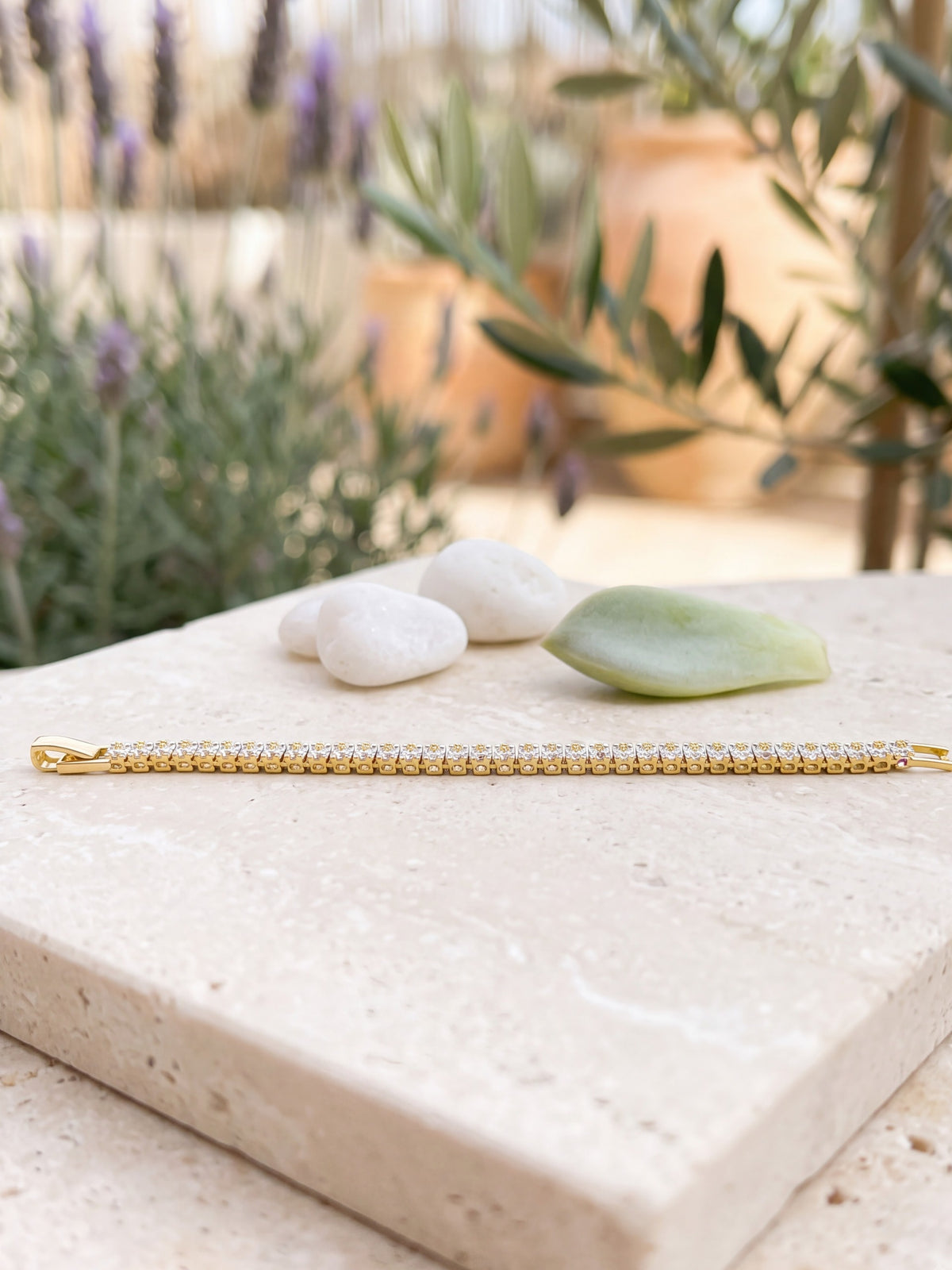 Pearl Glow Crystal Bracelet