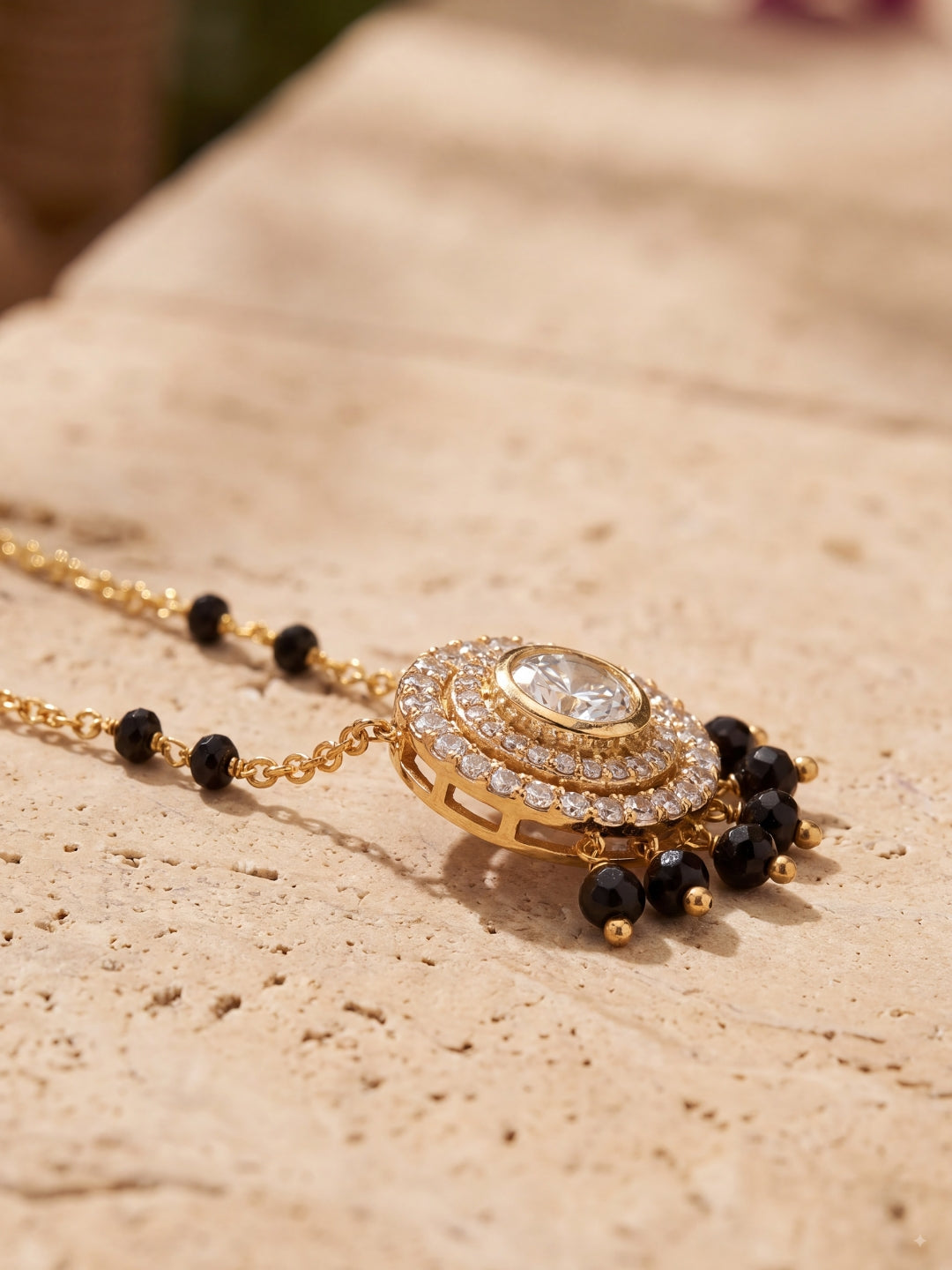 Saanjh Circular Halo Mangalsutra