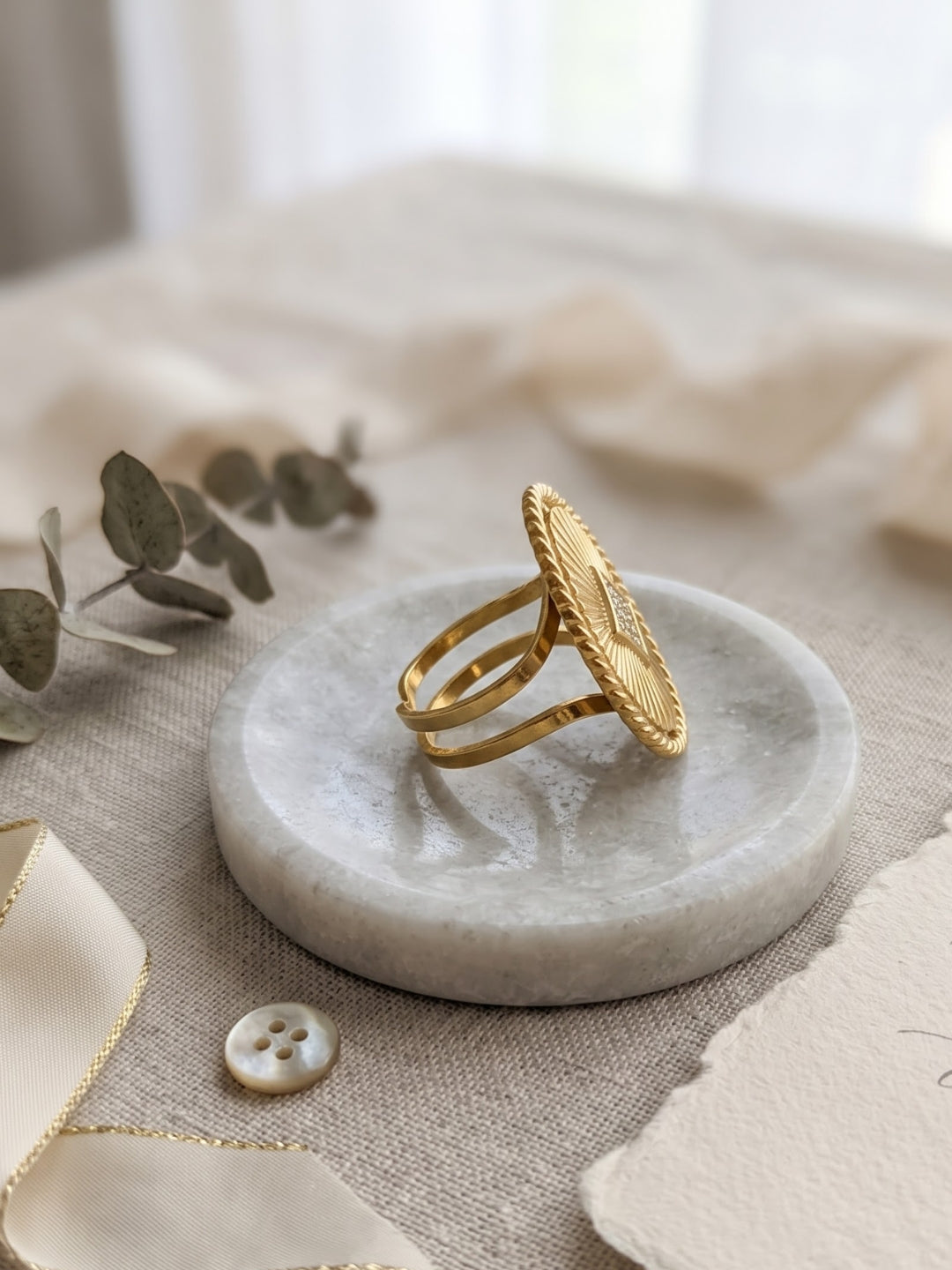 Rich Heavy Crystal Flower Ring